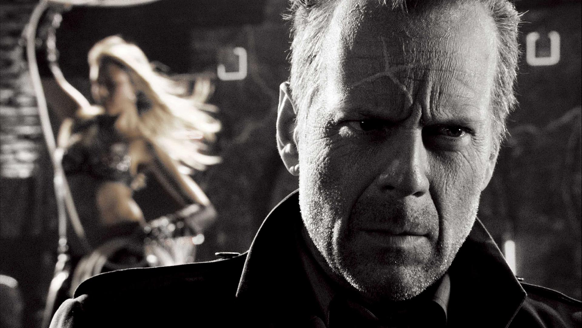 Sin City (2005) Movie Review